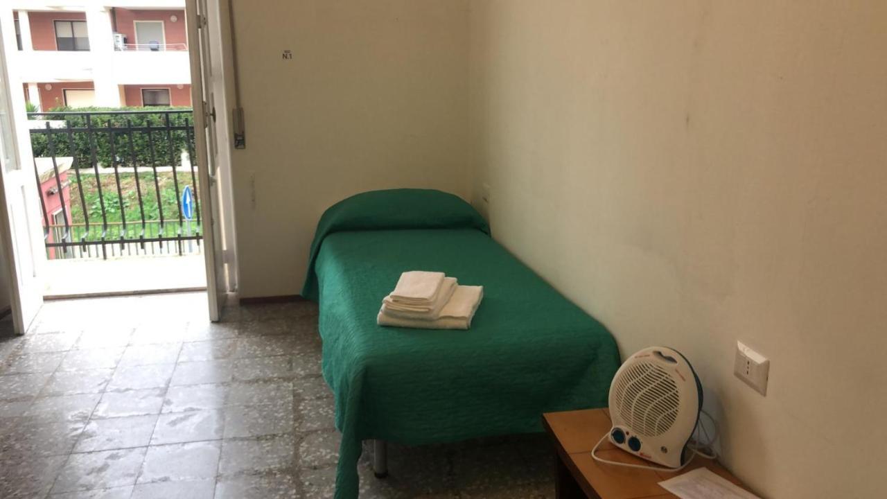Castellaneta Short Term -Low Cost Extérieur photo